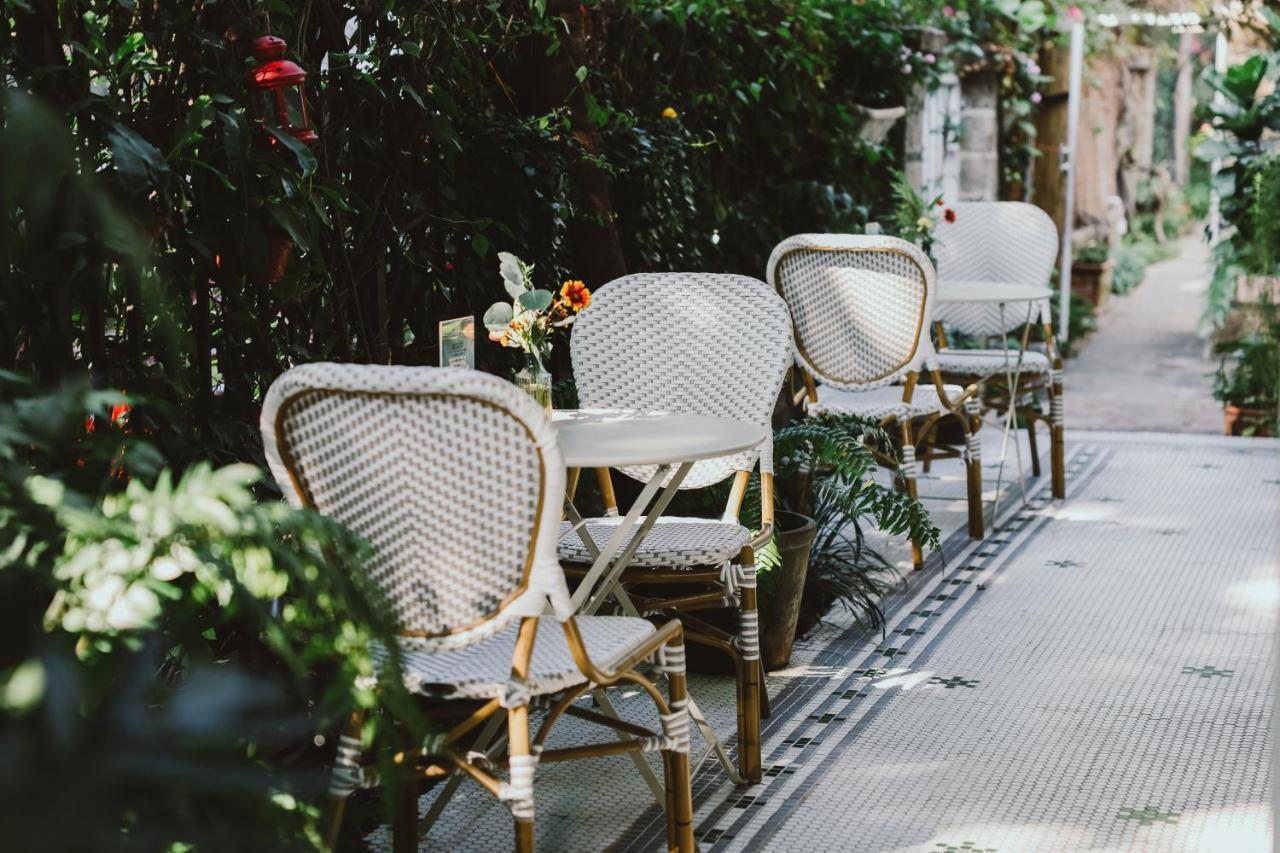 Shenzhen No'6 Garden Villa --French Window With Garden View,Close To Sea World &Shekou Ferry Port &K11 Ecoast &Subway Nearby ,Offer Western Food And Coffee &English Speaking With Tour Services Exterior foto