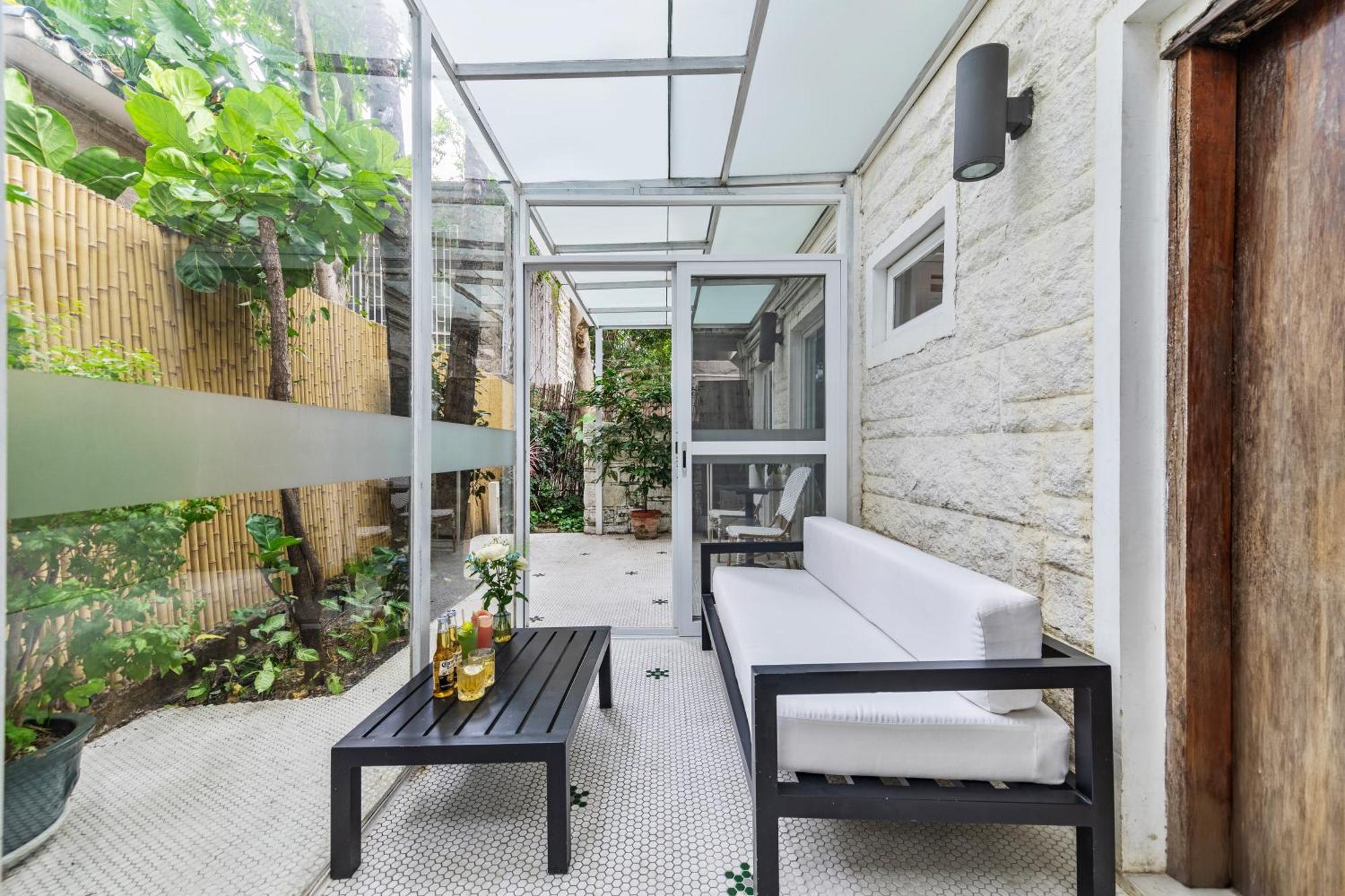 Shenzhen No'6 Garden Villa --French Window With Garden View,Close To Sea World &Shekou Ferry Port &K11 Ecoast &Subway Nearby ,Offer Western Food And Coffee &English Speaking With Tour Services Exterior foto