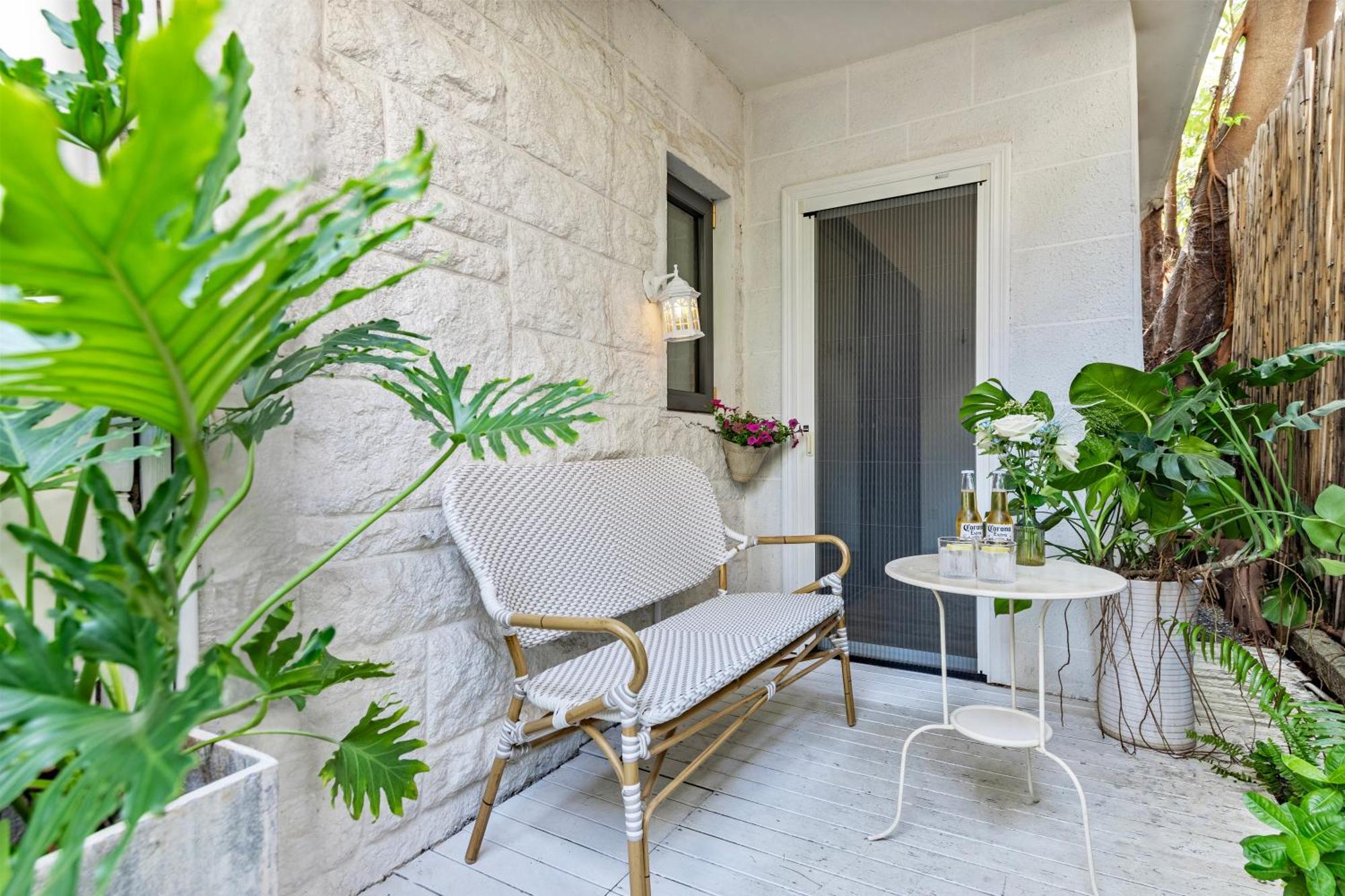 Shenzhen No'6 Garden Villa --French Window With Garden View,Close To Sea World &Shekou Ferry Port &K11 Ecoast &Subway Nearby ,Offer Western Food And Coffee &English Speaking With Tour Services Exterior foto